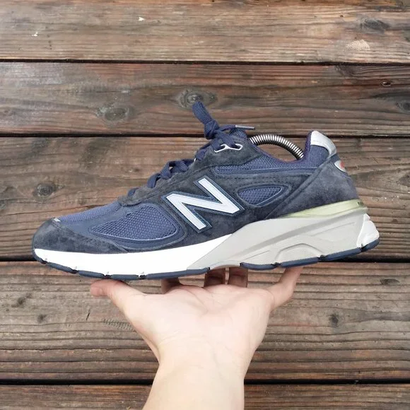 Size 10.5 Women /Size 9 Men New Balance 990v4 Made In USA United States America - Picture 4 of 8